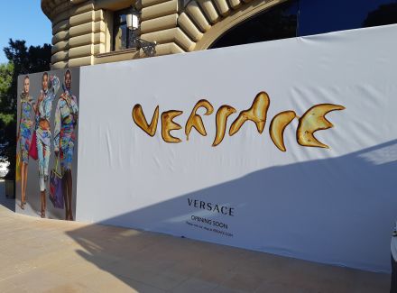 Locale commerciale Versace, Montecarlo